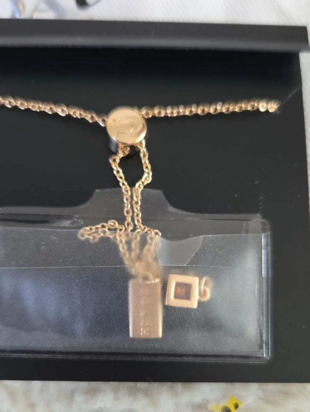 Coach Gold Link C Chain Necklace • Signature C • Polished Gold • EUC